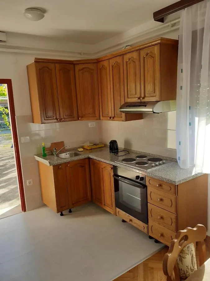 דירה Rubesi Apartmani Subasic