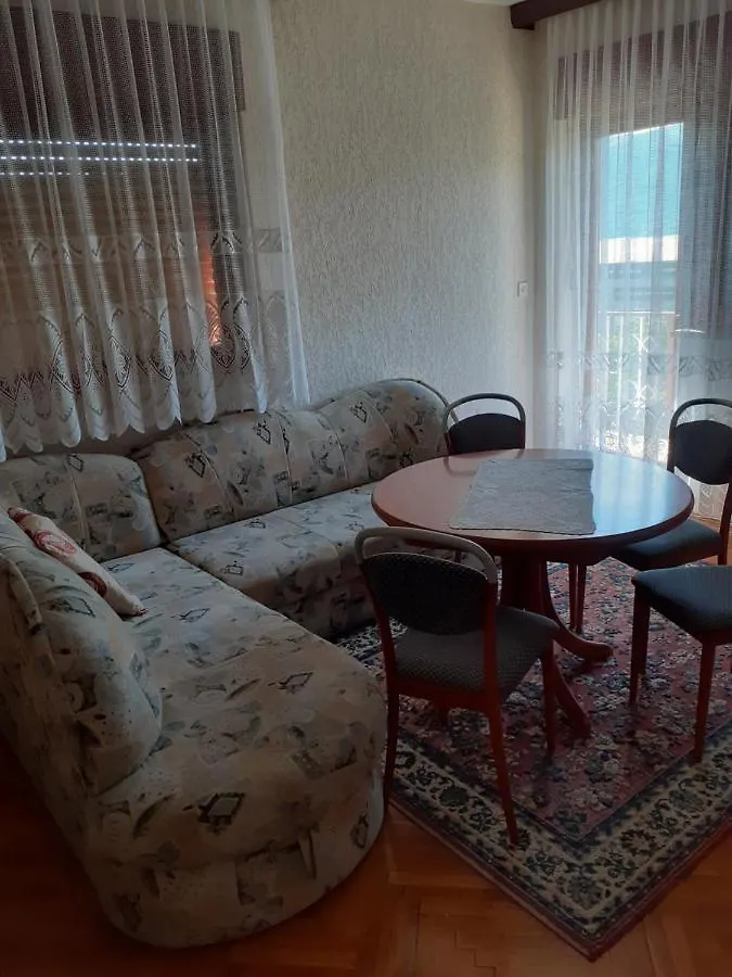 דירה Rubesi Apartmani Subasic